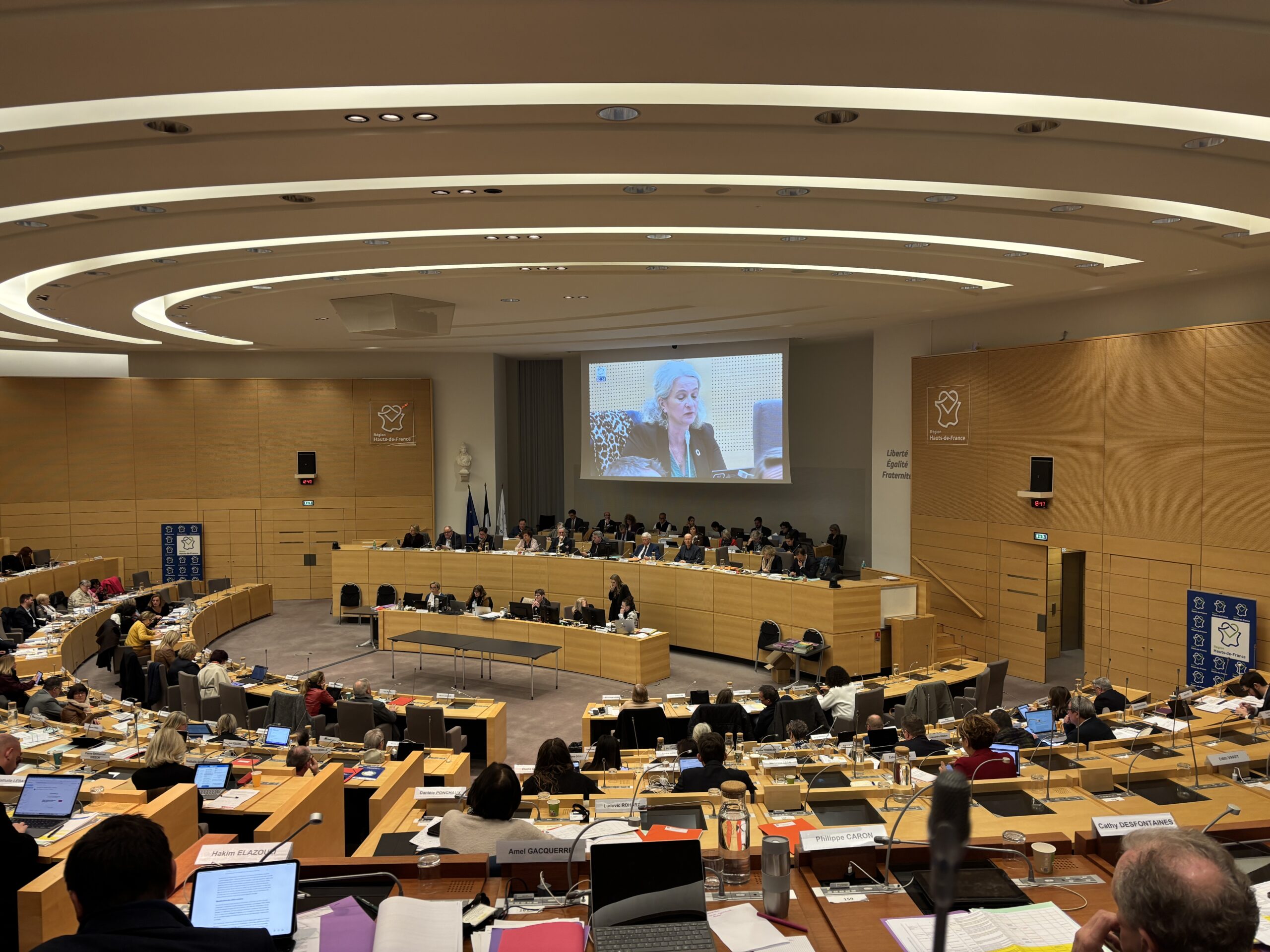Séance plénière du jeudi 20 novembre 2025 : les grandes lignes