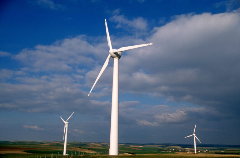 Recours contre la Fédération Stop Éolienne Hauts-de-France : vers une annulation de la subvention